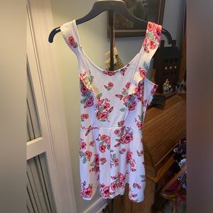 Excellent condition jumper.